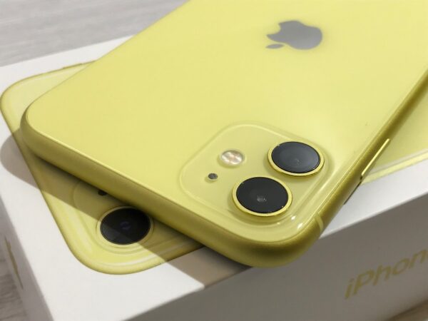 Apple iPhone 11 128 GB Yellow (MWLH2) Витринный - ТвойGadget