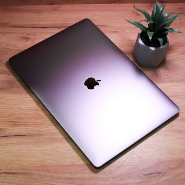 Apple MacBook Pro 15″ Space Gray (MPTT2) 2017 Б/У состояние — А - ТвойGadget