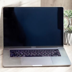 Apple MacBook Pro 15" Space Gray (MPTR2) 2017 Б/У