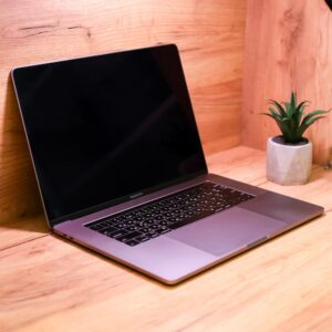 Apple MacBook Pro 15″ Space Gray 2019 (MV912) Б/У - ТвойGadget