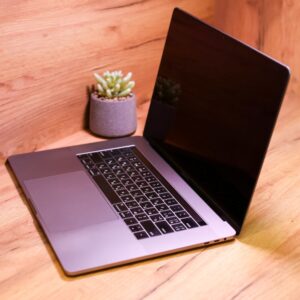 Apple MacBook Pro 15" Space Gray 2019 (MV902) Б/У — изображение 3