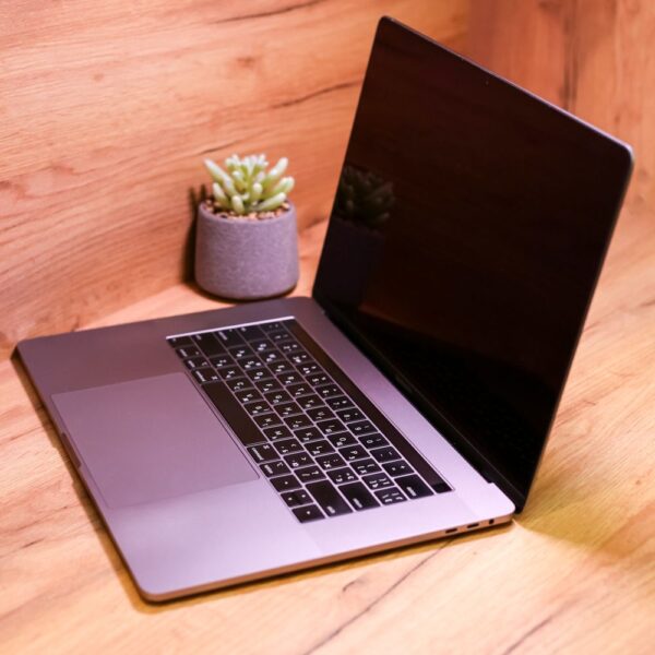 Apple MacBook Pro 15″ Space Gray 2019 (MV902) Б/У - ТвойGadget