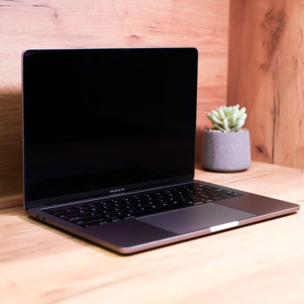 Apple MacBook Pro 13″ Space Gray 2020 (MXK32) Б/У - ТвойGadget