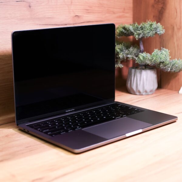 Apple MacBook Pro 13″ Space Gray Late 2020 (MYD92) Б/У - ТвойGadget