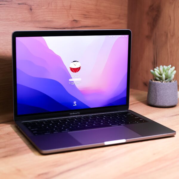 Apple MacBook Pro 13″ Space Gray 2020 (MXK32) Б/У - ТвойGadget