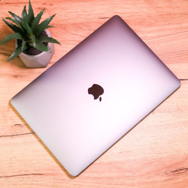Apple MacBook Pro 13″ Space Gray 2020 (MWP42) Б/У - ТвойGadget