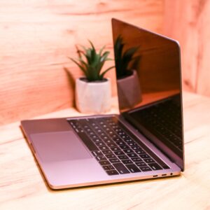 Apple MacBook Pro 13″ Space Gray 2020 (MWP42) Б/У - ТвойGadget