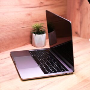 Apple MacBook Pro 13″ Space Gray Late 2020 (MYD82) Б/У - ТвойGadget
