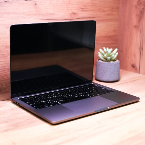 Apple MacBook Pro 13″ Space Gray 2018 (MR9Q4) Б/У - ТвойGadget