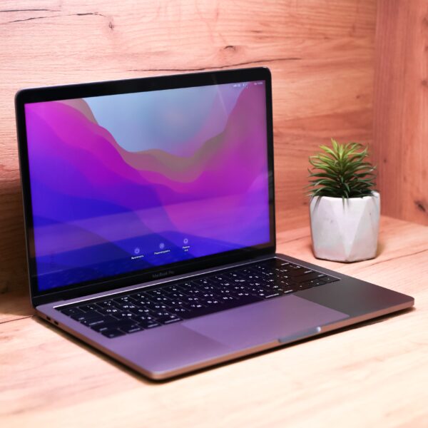 Apple MacBook Pro 13″ Space Gray 2018 (MR9Q2, 5R9Q2) Б/У - ТвойGadget