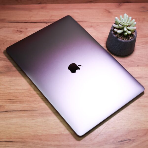 Apple MacBook Pro 15″ Space Gray (MLH32) 2016 Б/У - ТвойGadget