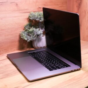 Apple MacBook Pro 15" Space Gray (MLH52) 2016 Б/У - Зображення 3