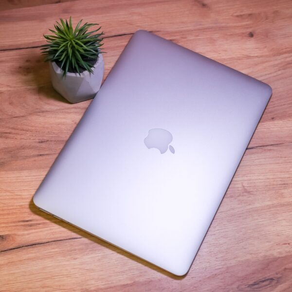 Apple MacBook Air 13″ Mid 2013 MD760 Б/У - ТвойGadget