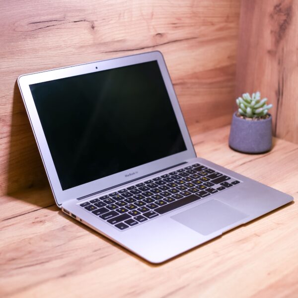 Apple MacBook Air 13″ Early 2015 MJVE2 Б/У - ТвойGadget