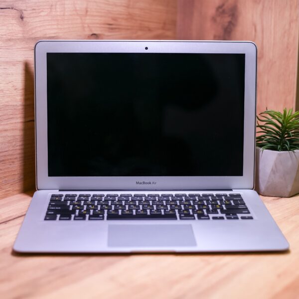 Apple MacBook Air 11″ Early 2015 MJVM2 Б/У - ТвойGadget
