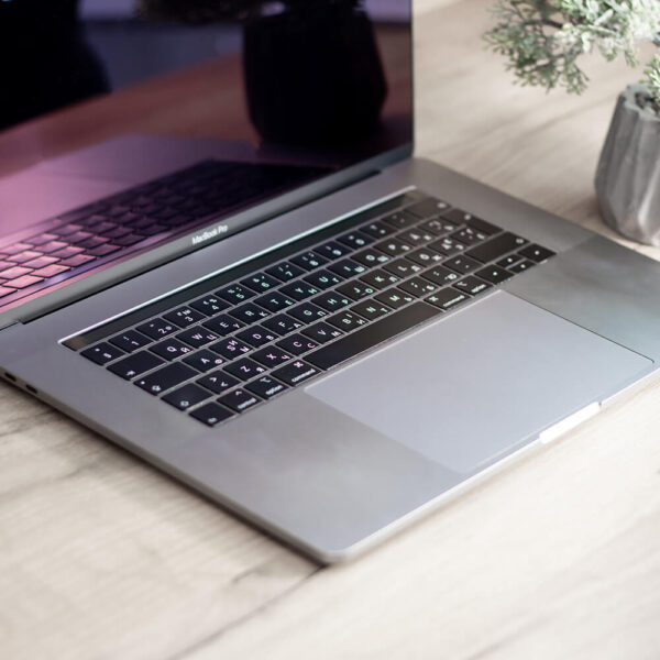 Apple MacBook Pro 15″ Space Gray 2018 (MR932, 5R932) Б/У - ТвойGadget