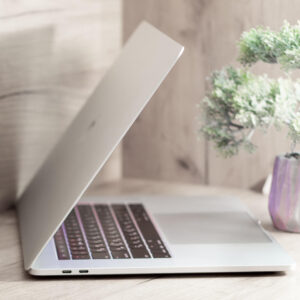 Apple MacBook Pro 15″ Silver (MLW92) 2016 Б/У - ТвойGadget