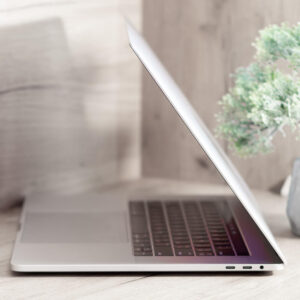 Apple MacBook Pro 15" Silver (MLW92) 2016 Б/У — изображение 3