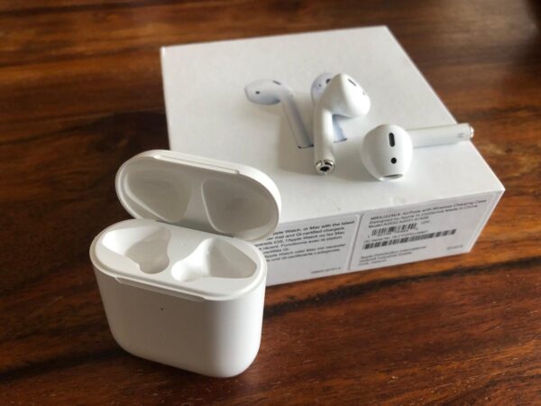 34423 Apple AirPods with Charging Case (MV7N2) Б/У - ТвойGadget