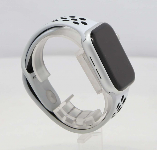 Apple Watch Nike Series 5 GPS 44mm Silver Aluminum w. Silver Aluminum (MX3V2) Б/У - ТвойGadget