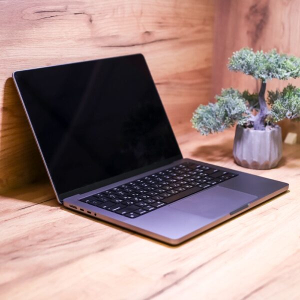 Apple MacBook Pro 14″ Space Gray 2021 (Z15G001X4) Б/У - ТвойGadget