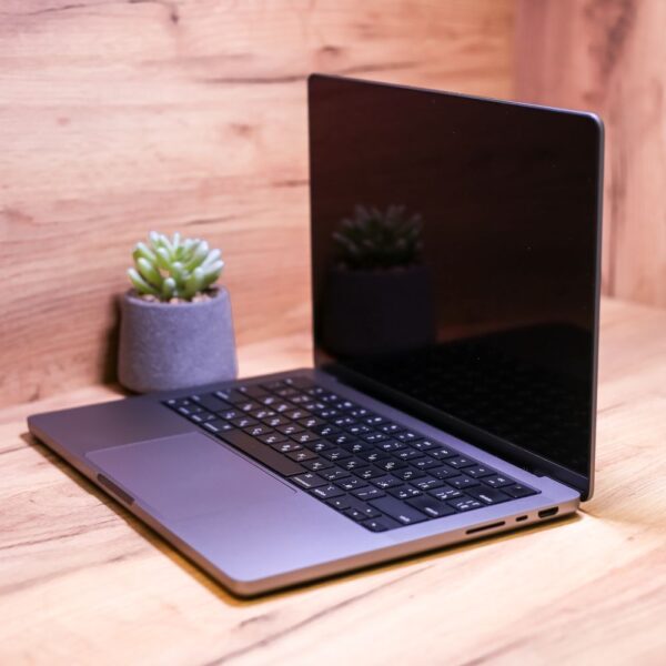 Apple MacBook Pro 14″ Space Gray 2021 (Z15G001WM) Б/У - ТвойGadget