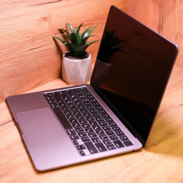 Apple MacBook Air 13,6″ M2 Space Gray 2022 (MLXW3) Б/У - ТвойGadget