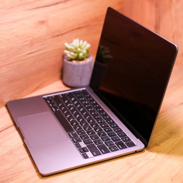 Apple MacBook Air 13,6″ M2 Space Gray 2022 (MLXX3) Б/У - ТвойGadget