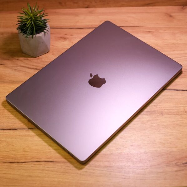 Apple MacBook Pro M1 Max 16″ 1TB Space Gray (MK1A3) Б/У - ТвойGadget