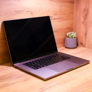 Apple MacBook Pro M1 Pro 16″ 512GB Space Gray (MK183) Б/У - ТвойGadget