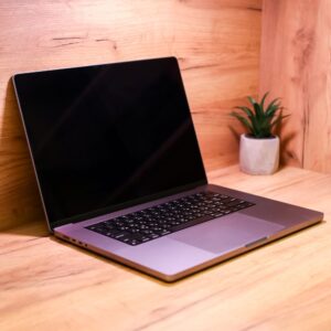 Apple MacBook Pro M1 Pro 16″ 1TB Space Gray (MK193) Б/У - ТвойGadget