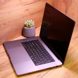 Apple MacBook Pro M1 Pro 16" 512GB Space Gray (MK183) Б/У — изображение 3