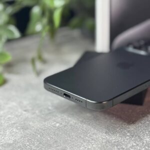 Apple iPhone 15 Pro Max 256GB Black Titanium (MU773) Б/У — изображение 4
