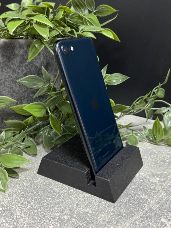Apple iPhone SE 2022 128GB Midnight (MMX83) Б/У - ТвойGadget
