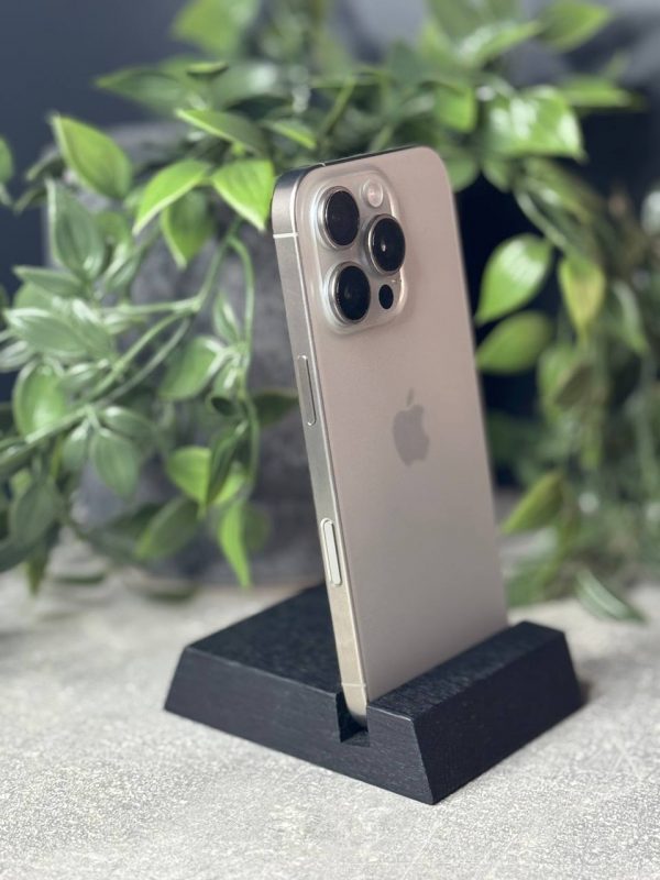 Apple iPhone 16 Pro 128GB Natural Titanium (MYNG3) Б/В - ТвойGadget