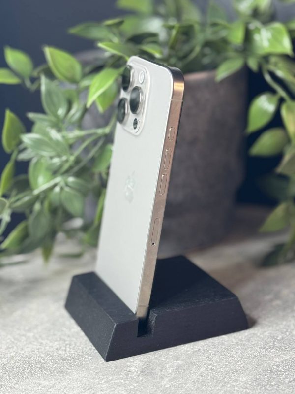 Apple iPhone 16 Pro 128GB Natural Titanium (MYNG3) Б/В - ТвойGadget