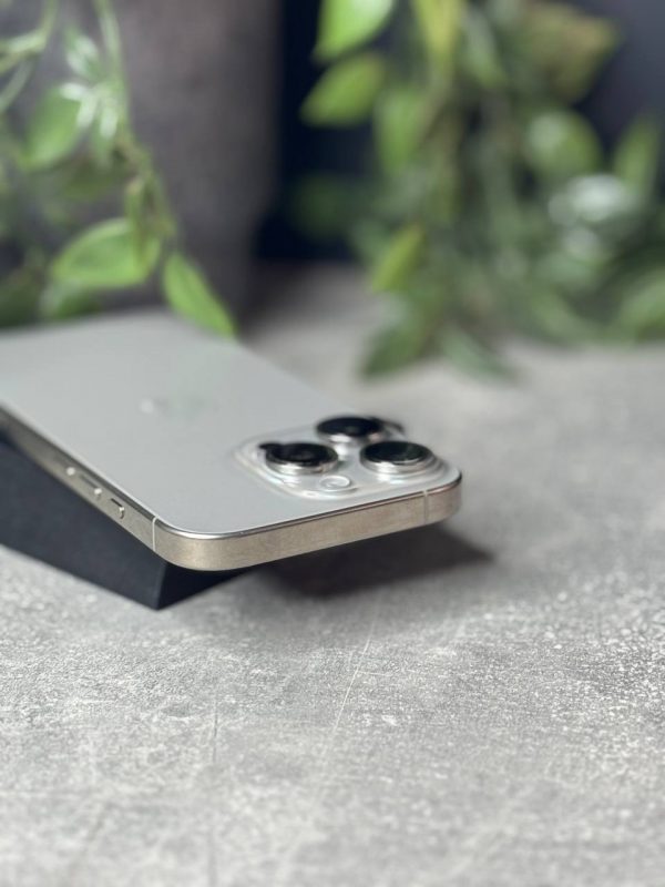 Apple iPhone 16 Pro 128GB Natural Titanium (MYNG3) Б/В - ТвойGadget