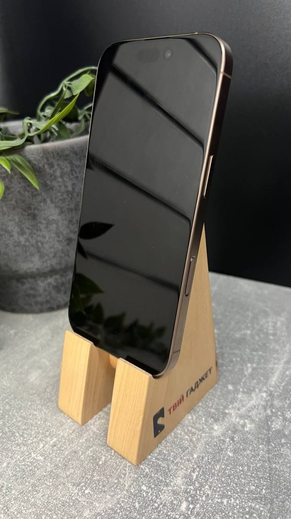Apple iPhone 16 Pro 128GB Desert Titanium (MYNF3) Б/В - ТвойGadget