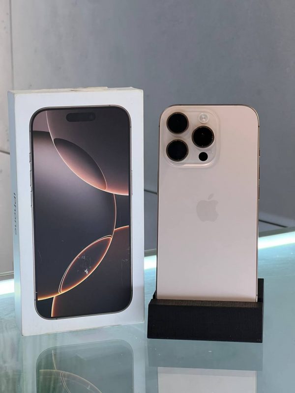 Apple iPhone 16 Pro 256GB Desert Titanium (MYNK3) Б/У - ТвойGadget