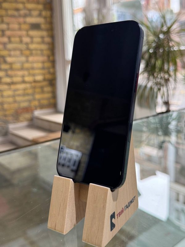 Apple iPhone 16 Pro 128GB Black Titanium (MYND3) Б/В - ТвойGadget